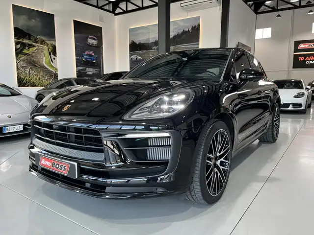 Porsche Macan view 13