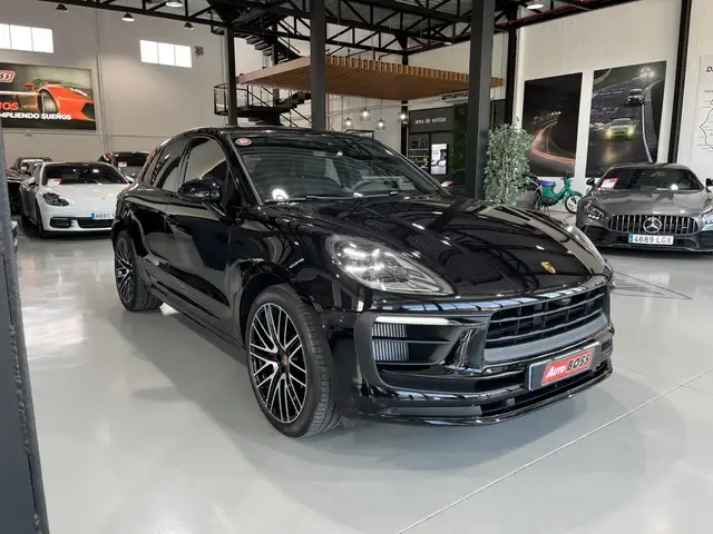 Porsche Macan view 5