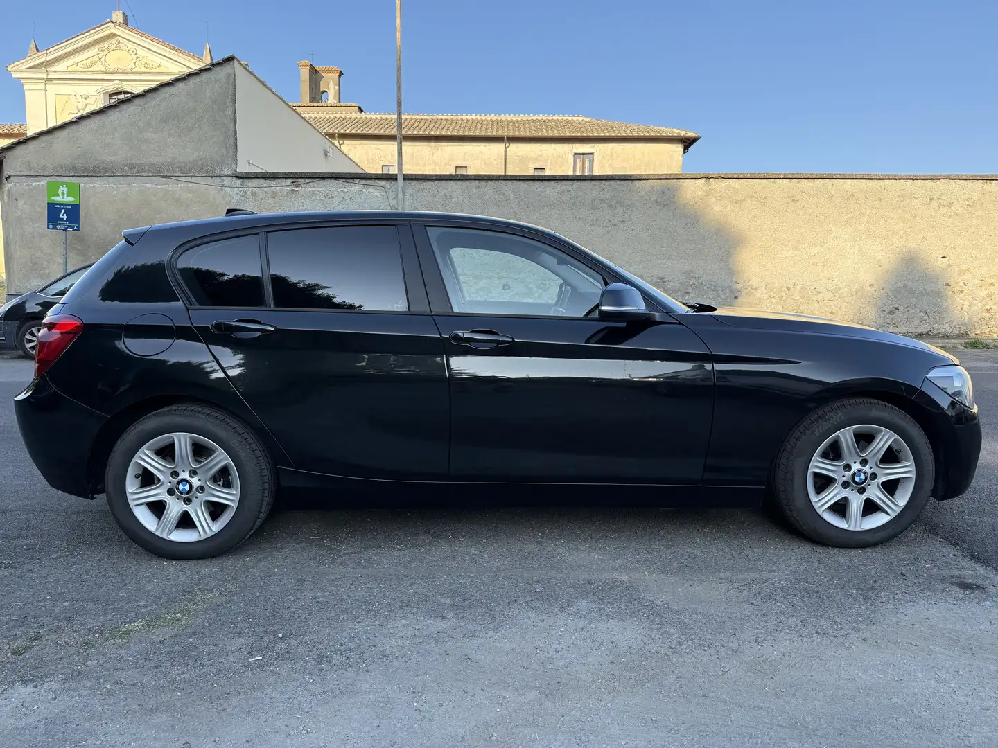 BMW 118 118d 5p Urban - 1