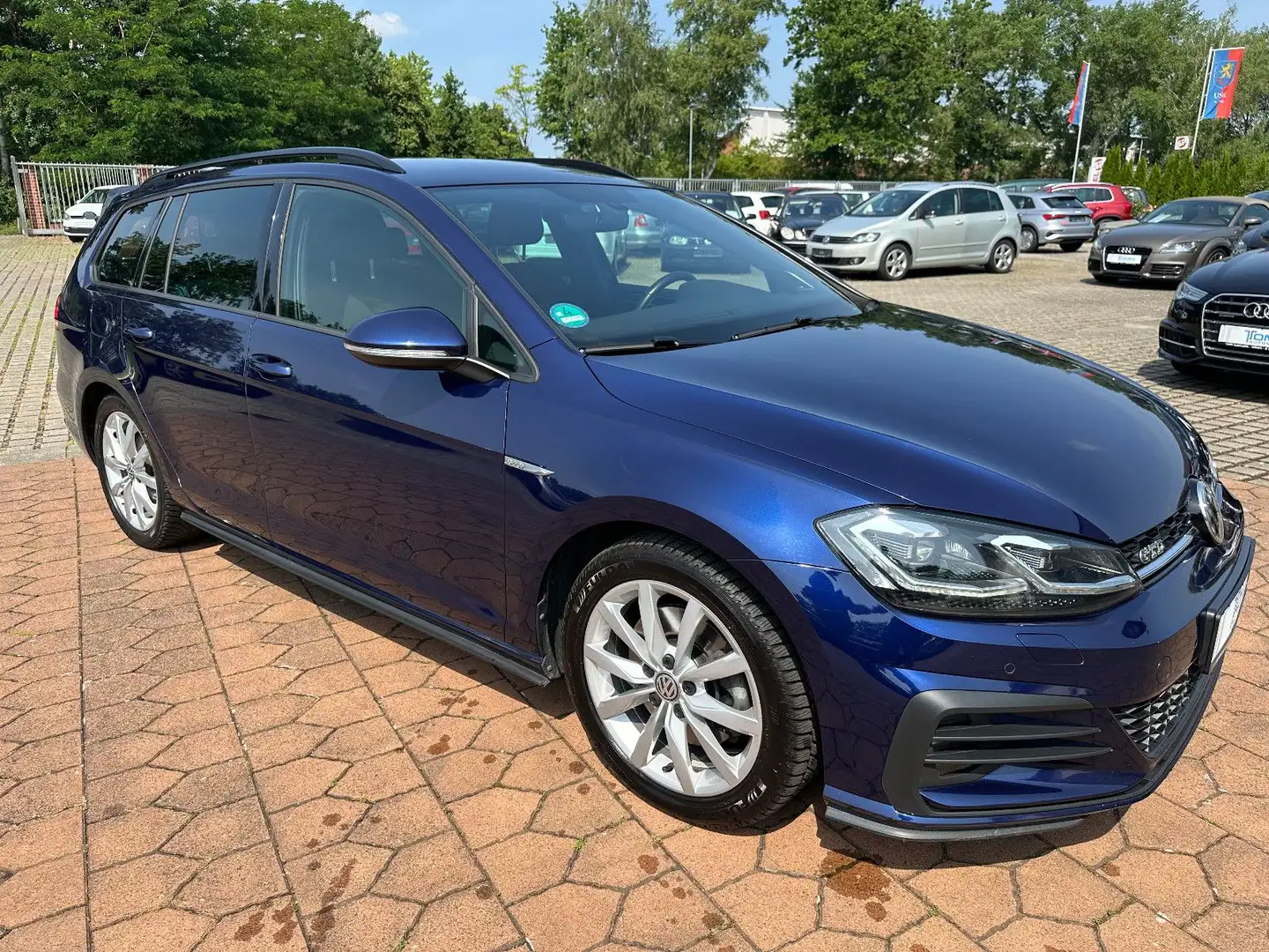 Volkswagen Golf VII Variant GTD 2.0 TDI DSG / LED/ AHK Blau - 1