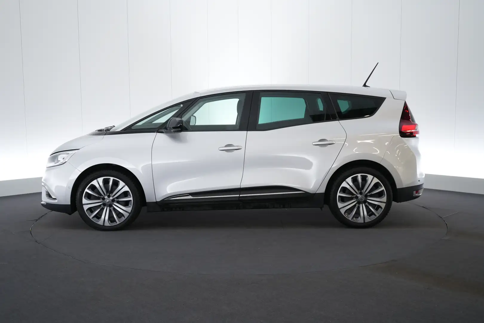 Renault Grand Scenic 1.3 TCe EDC Corporate Ed. 7Pl. GPS PDC CAM BLIS Argento - 2