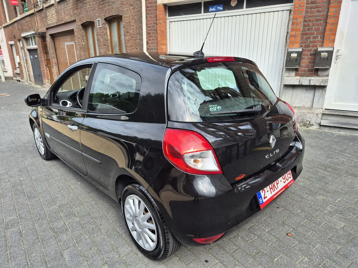 Renault Clio 1.2i TomTom Edition Noir - 2