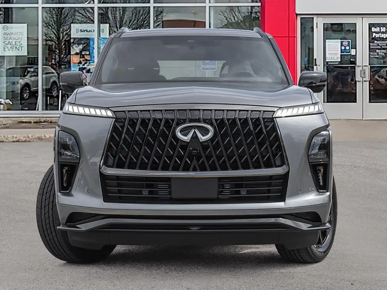 Infiniti QX80 снимка Infiniti QX80