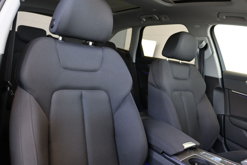 Audi A6 Avant 45 TFSI quattro Sport S-Tr. *AHK*PANO* — photo 11