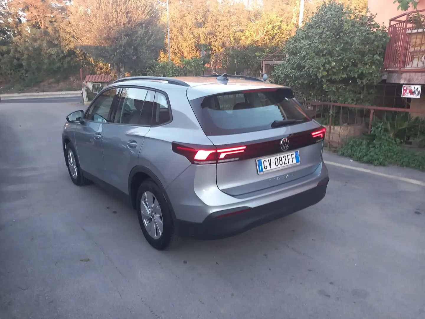 Volkswagen Tiguan Volkswagen Tiguan Grigio - 2