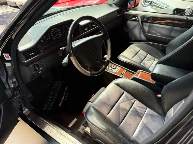 Mercedes-Benz E view 15