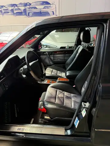 Mercedes-Benz E view 14