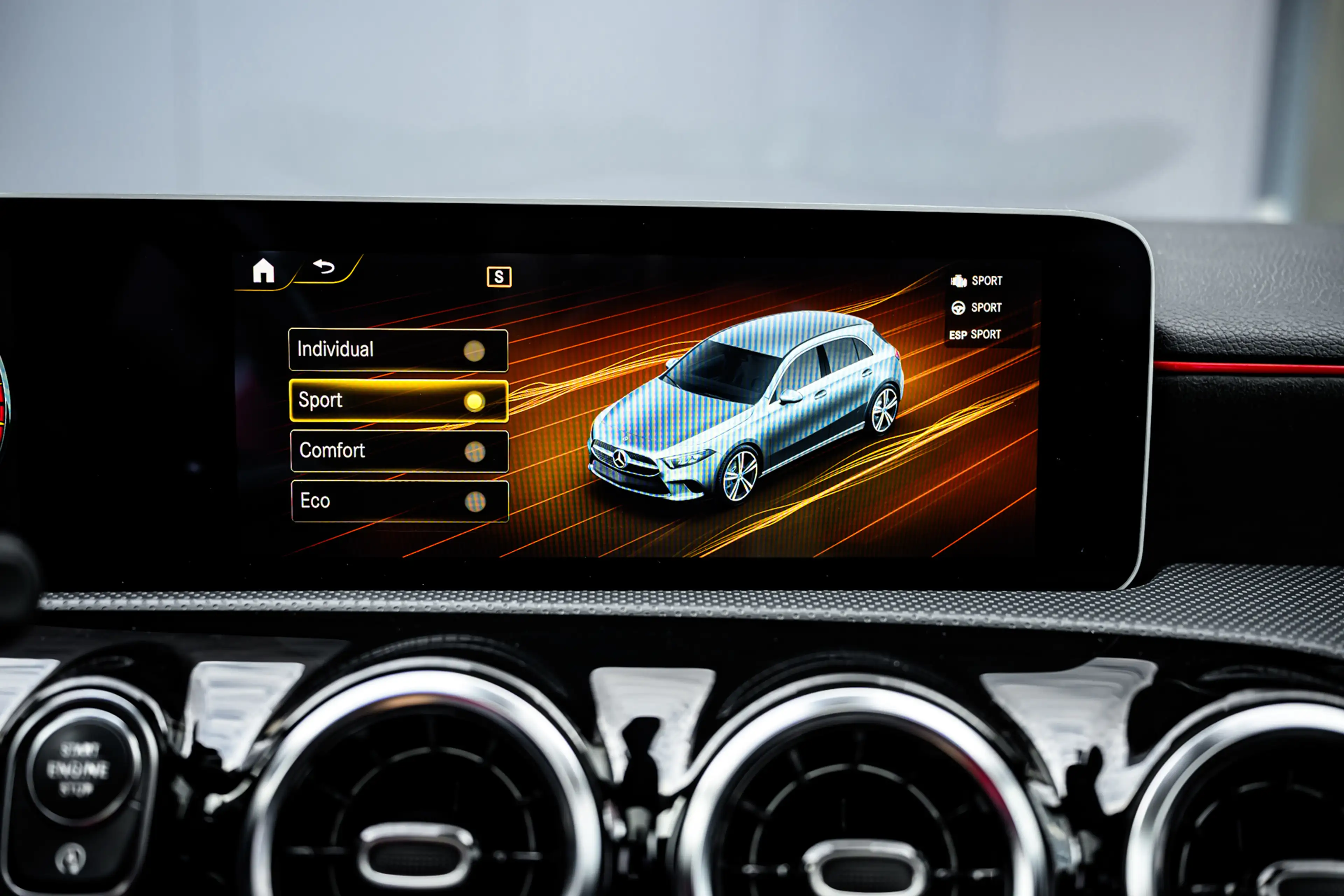 Mercedes-Benz A 180 Premium Plus|Navi|Pdc|Cruise — photo 19