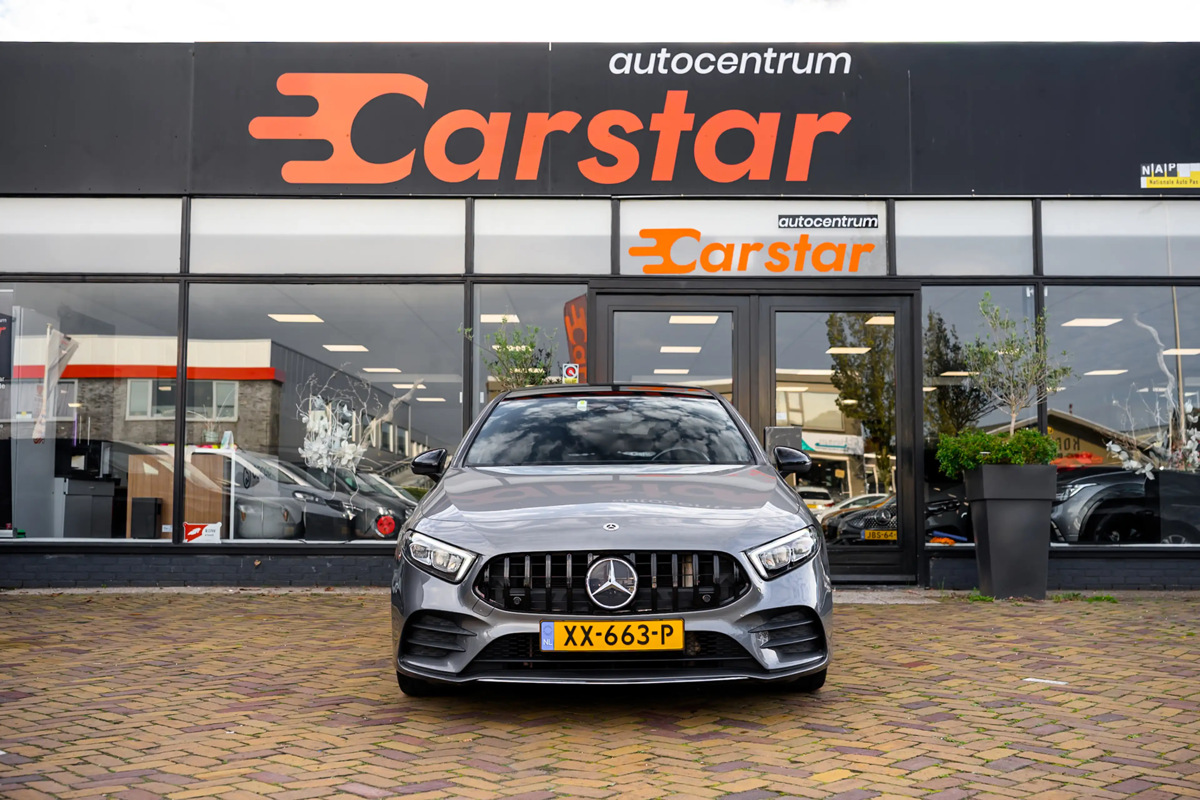 Mercedes-Benz A 180 Premium Plus|Navi|Pdc|Cruise — photo 2