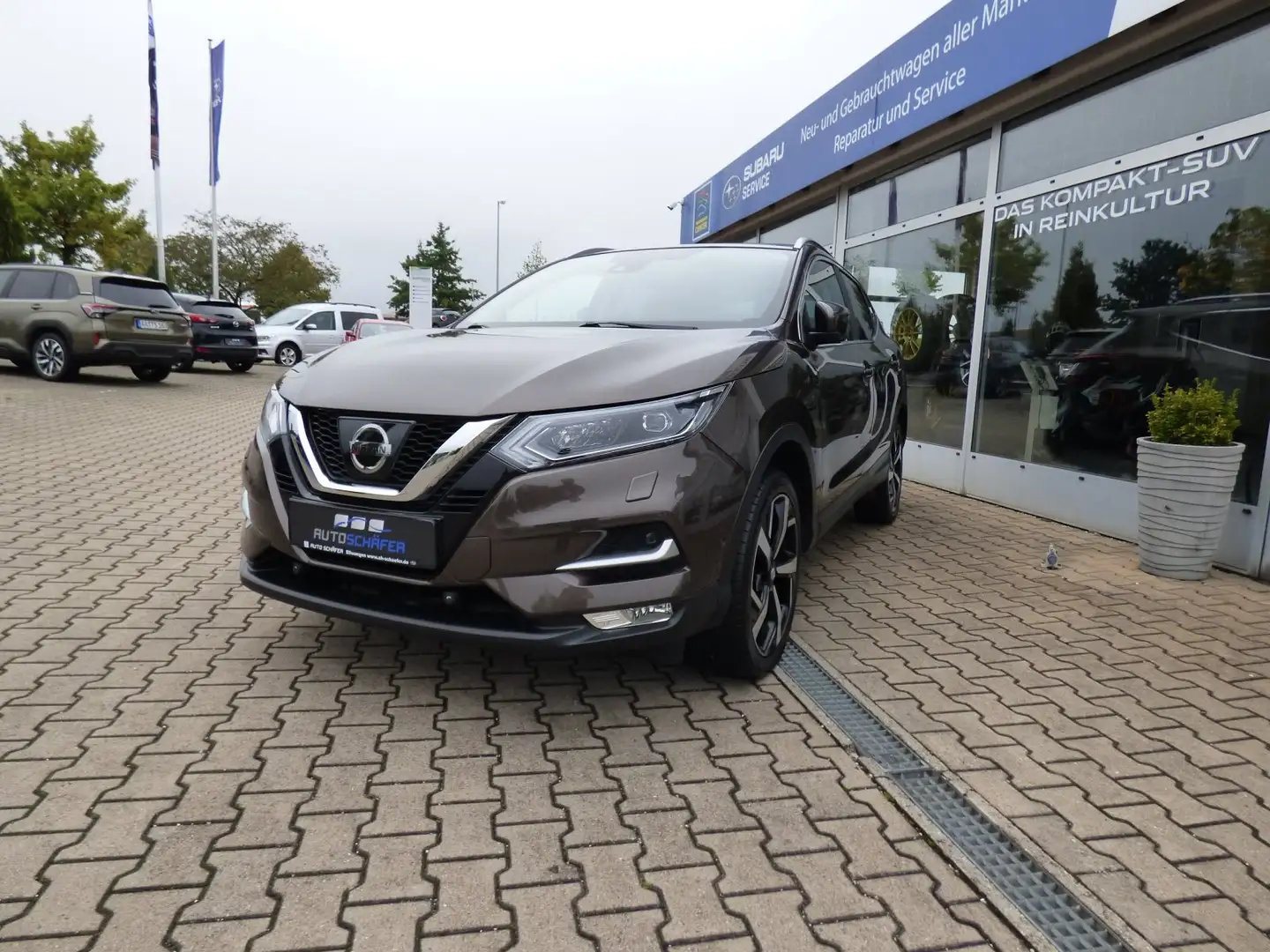 Nissan Qashqai 1.6 DIG-T Tekna , 360°, Navi, Teilleder Braun - 2