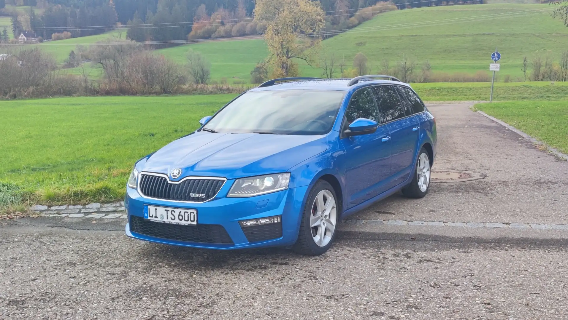 Skoda Octavia Combi 2.0 TDI RS - 2
