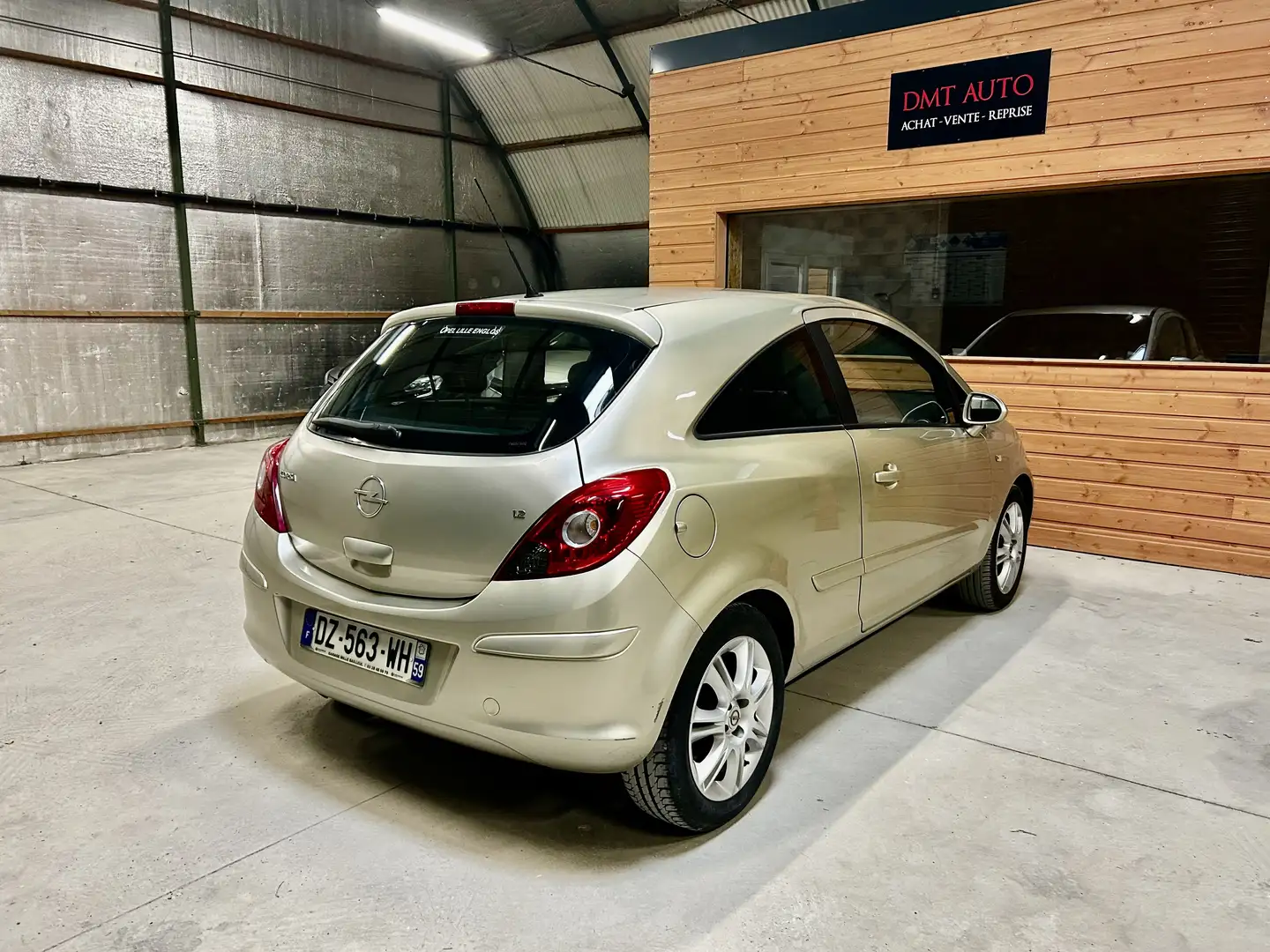 Opel Corsa 1.2 - 80 Twinport Enjoy - 2