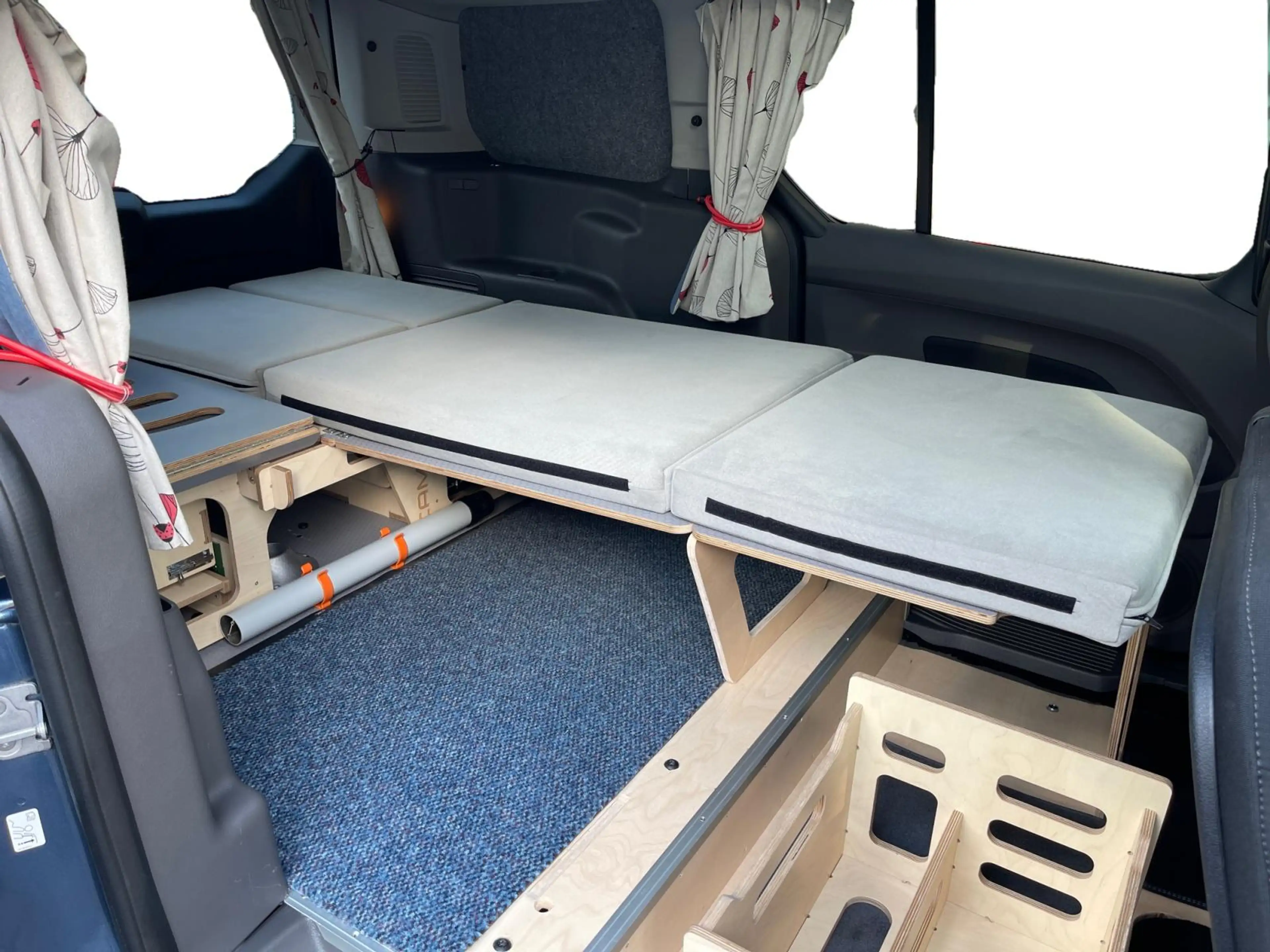 Ford Grand Tourneo 1.5 EcoBlue Active - Campal Ausbau — photo 12