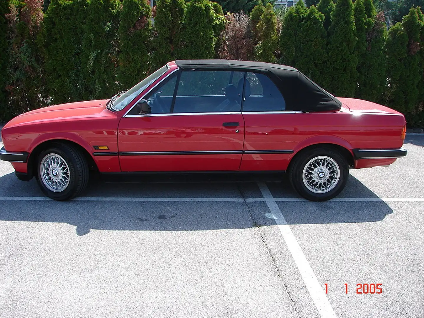 BMW 320 i Cabrio Rot - 2