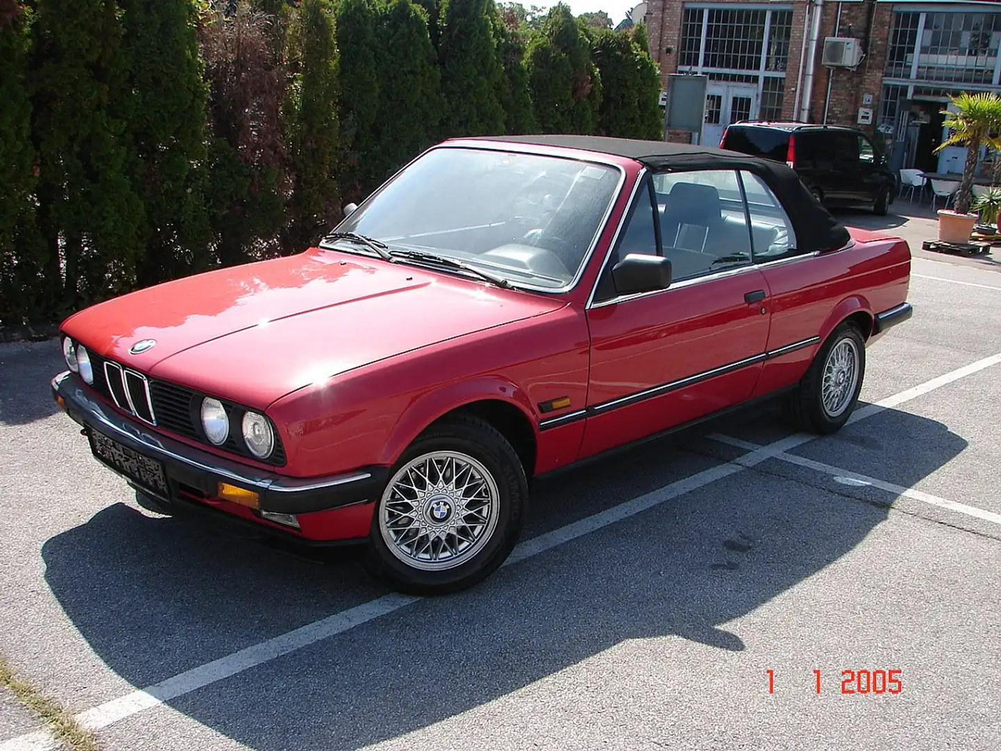 BMW 320 i Cabrio Rot - 1