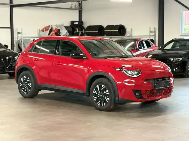 Fiat 600e RED 11KW LED+PDC+TEMP+SPUR.AS+CARPLAY+DAB+
