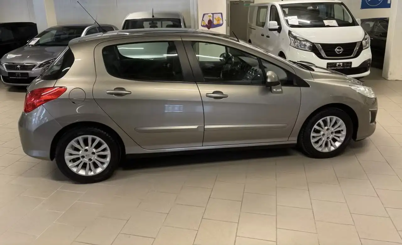 Peugeot 308 1.6 e-HDi 112ch FAP Allure