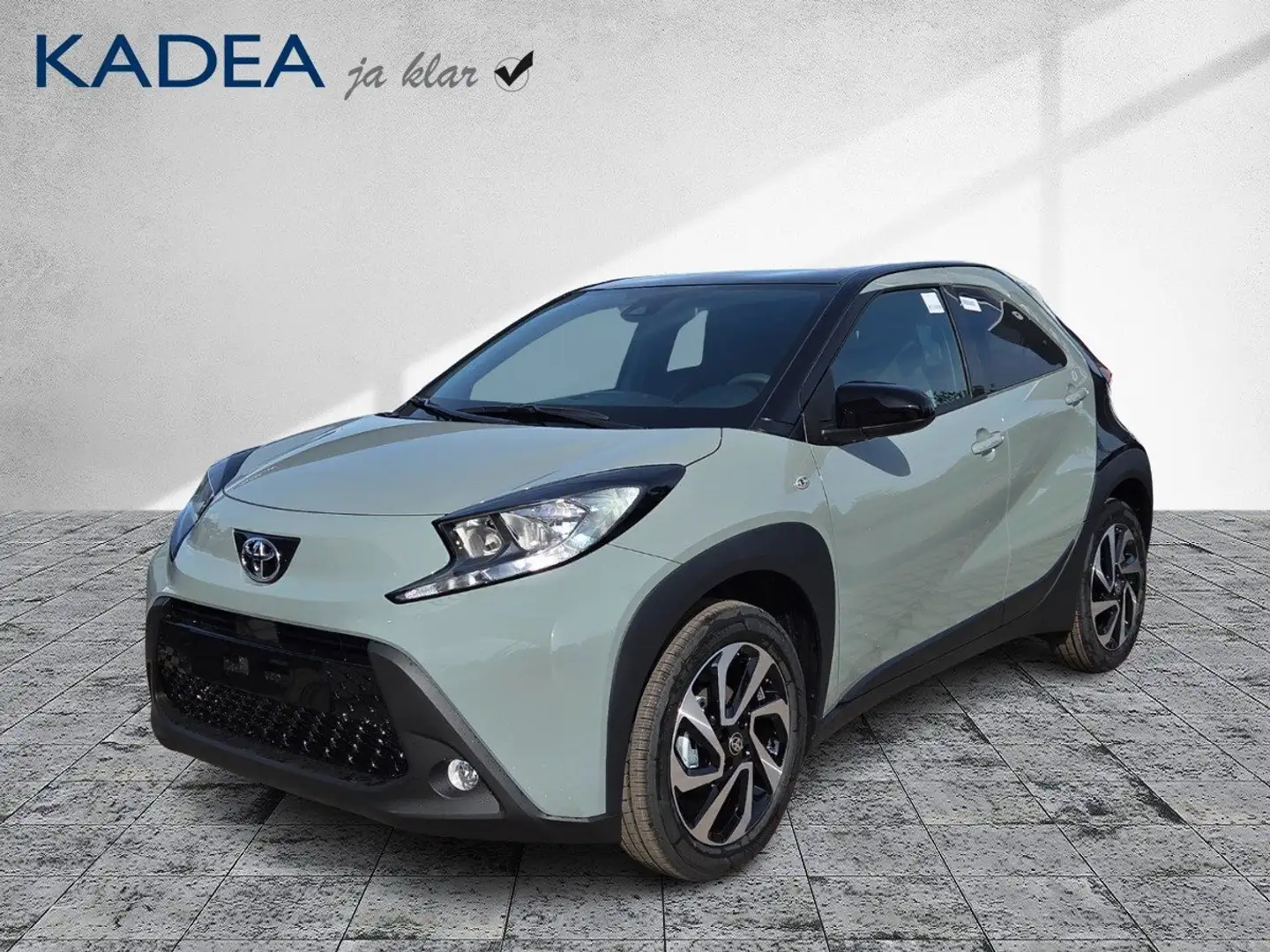Toyota Aygo X 1.0 Teamplayer ACC+SHZ+Fernlichtass. Negro - 2