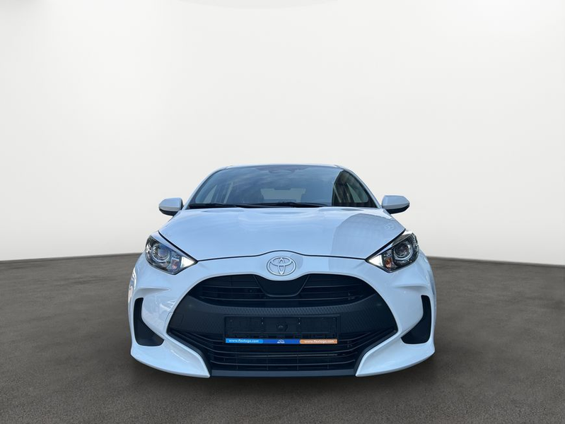 Toyota Yaris Hybrid 116 1.5 VVT-i Business Edition — photo 9