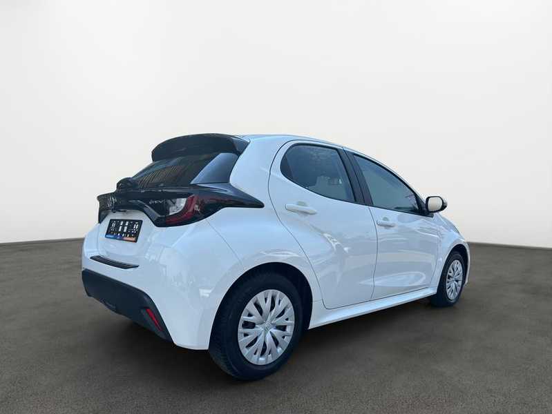 Toyota Yaris Hybrid 116 1.5 VVT-i Business Edition — photo 6