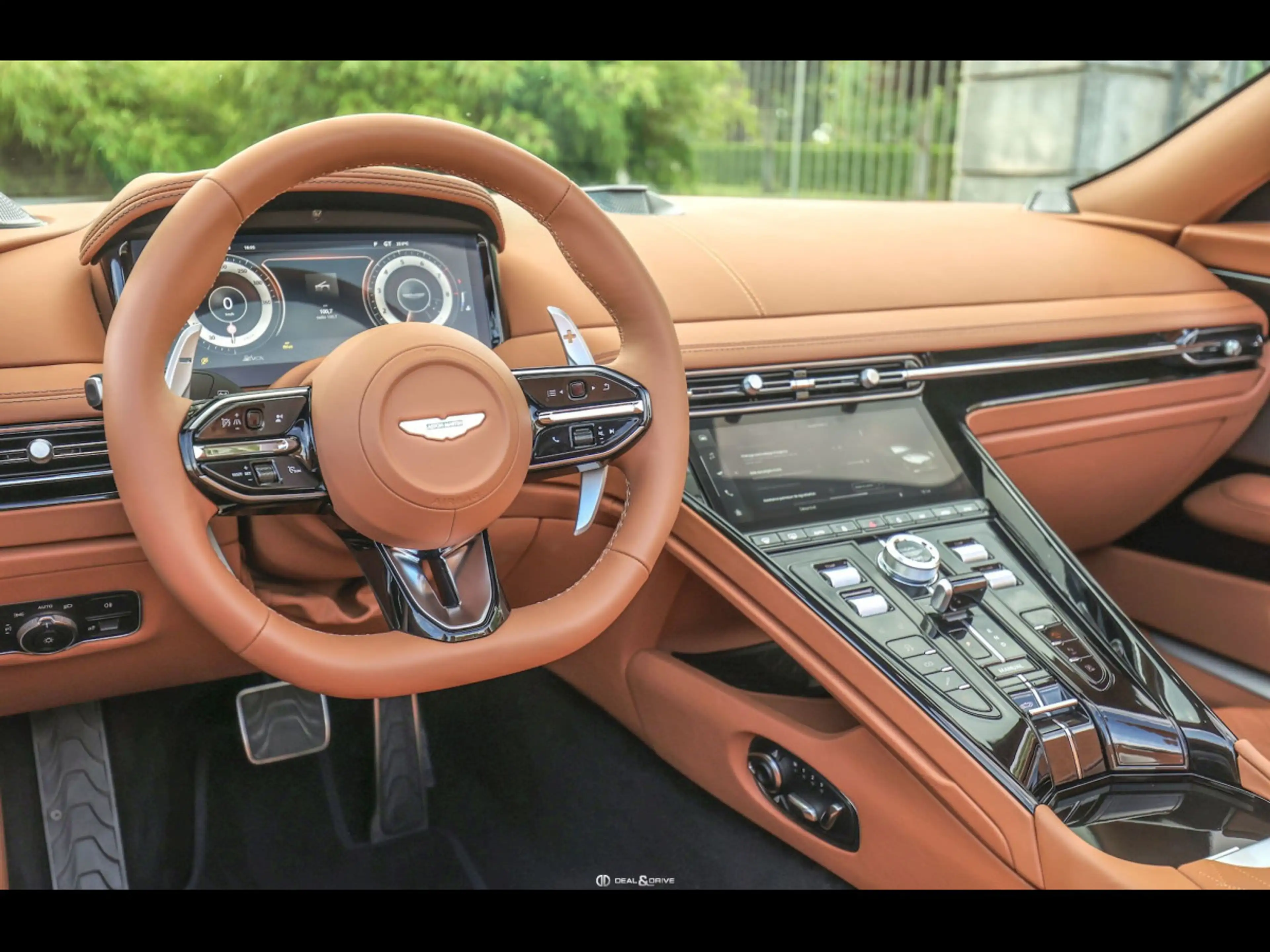 Aston Martin DB12 VOLANTE°SPIRIT SILVER°PPF°BLACK PACK°B&W°21'' — photo 9