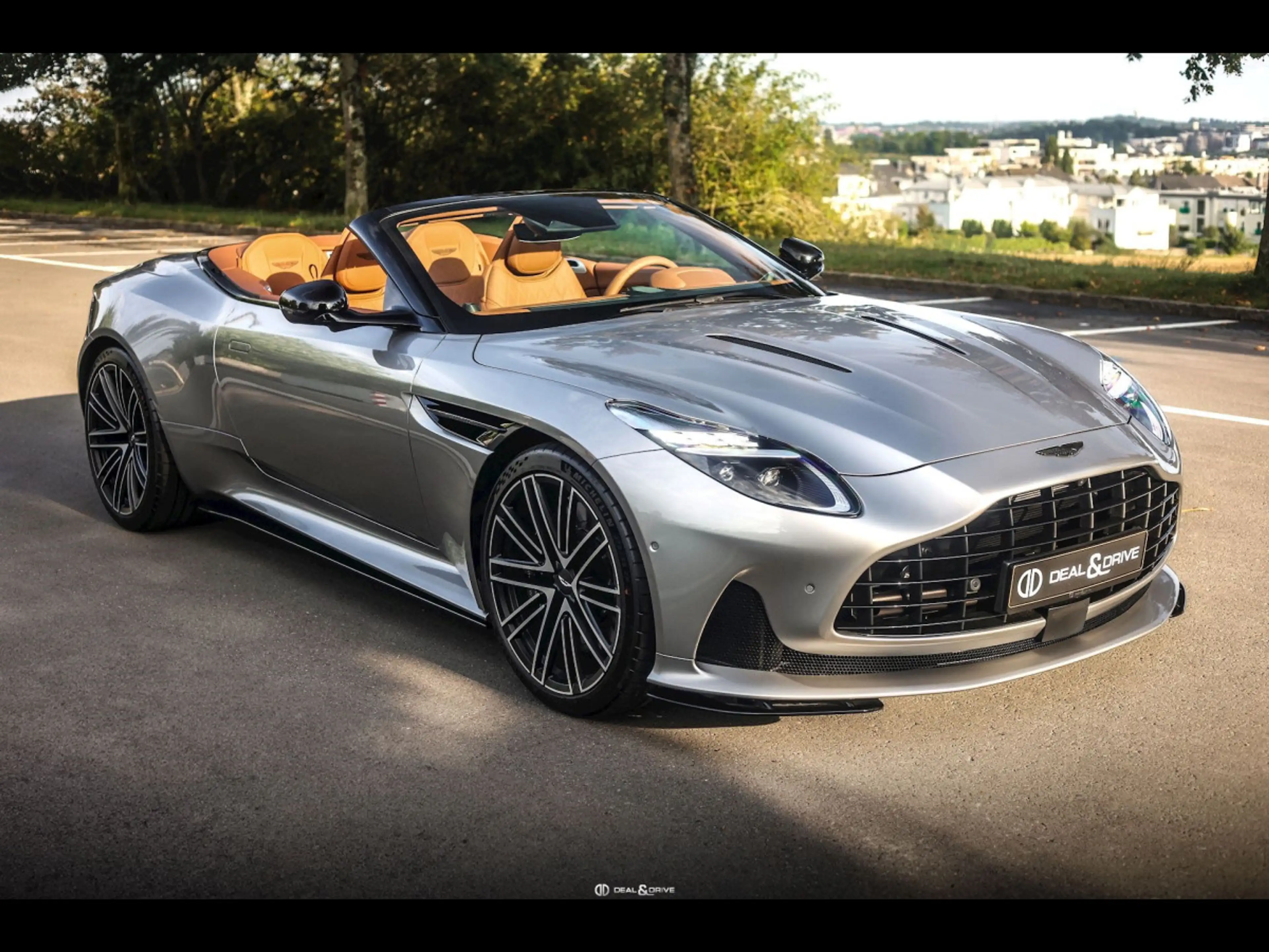 Aston Martin DB12 VOLANTE°SPIRIT SILVER°PPF°BLACK PACK°B&W°21'' — photo 6