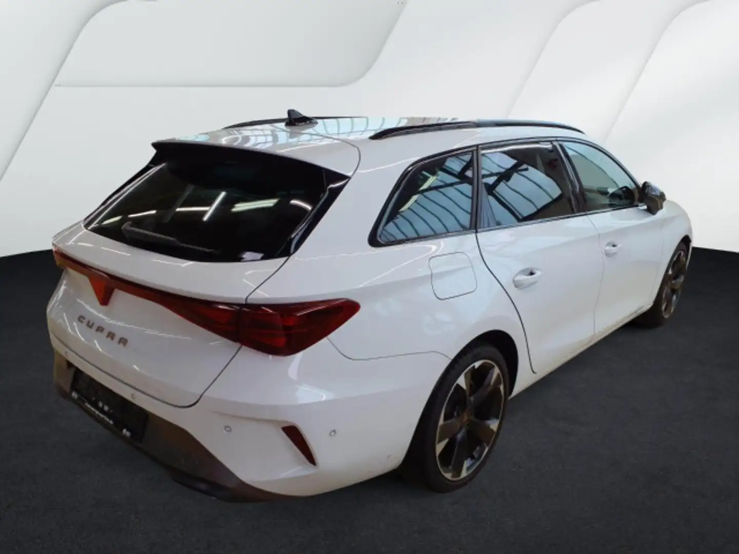 CUPRA Leon SP 1.5 eTSI DSH Navi SHZ GJR Edge eKlappe Weiß - 2