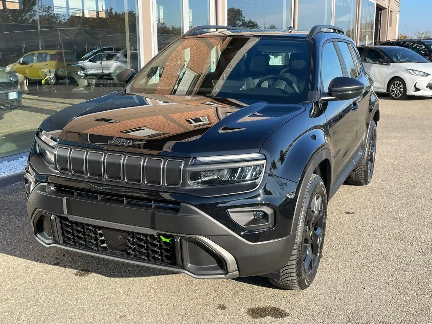 Jeep Avenger 1.2 Turbo 145 CV MHEV 4xe Upland Nero - 1