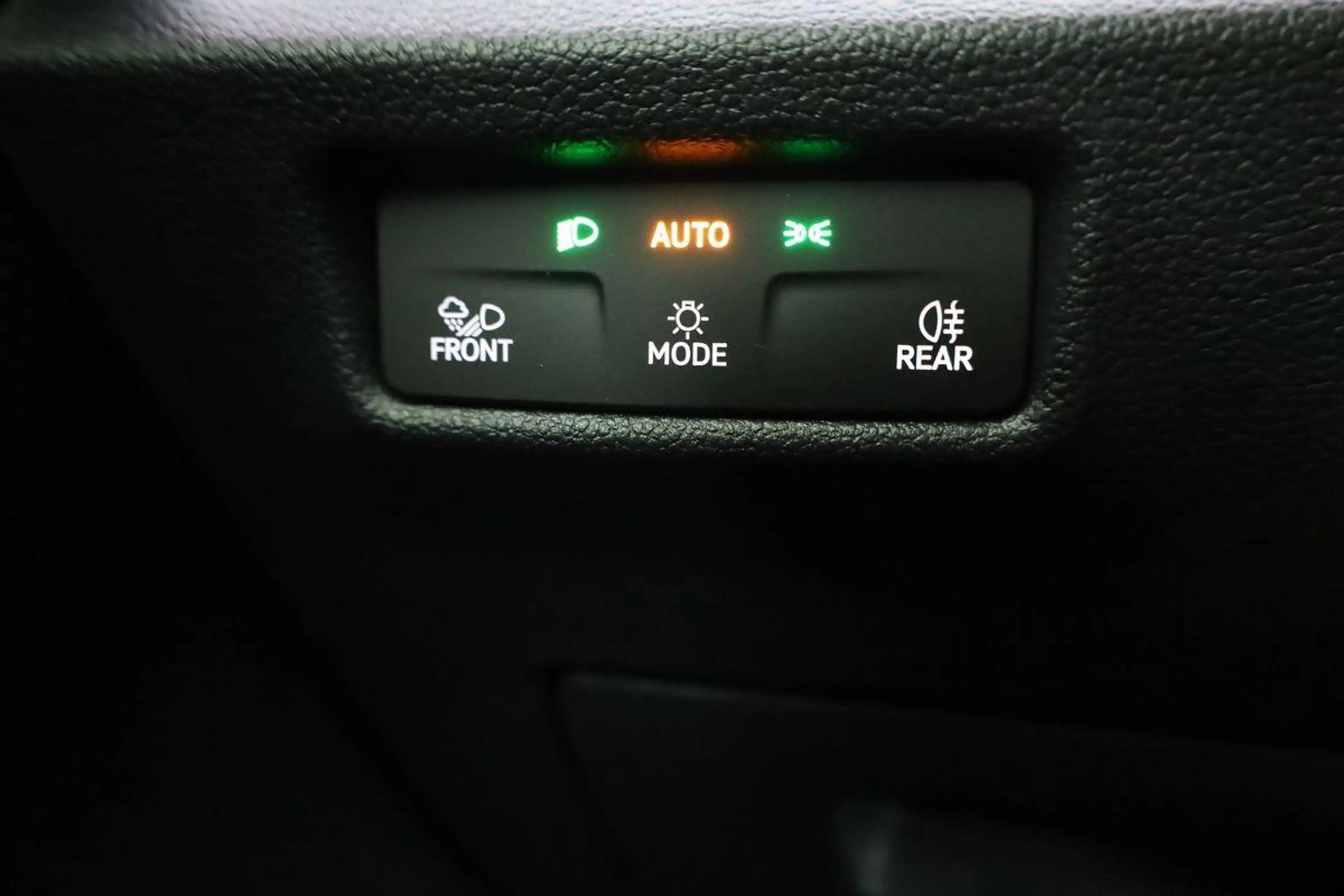 Volkswagen Tiguan 1.5 TSI eHybrid 150 kW Life DSG Life, AHK, Navi... — photo 8