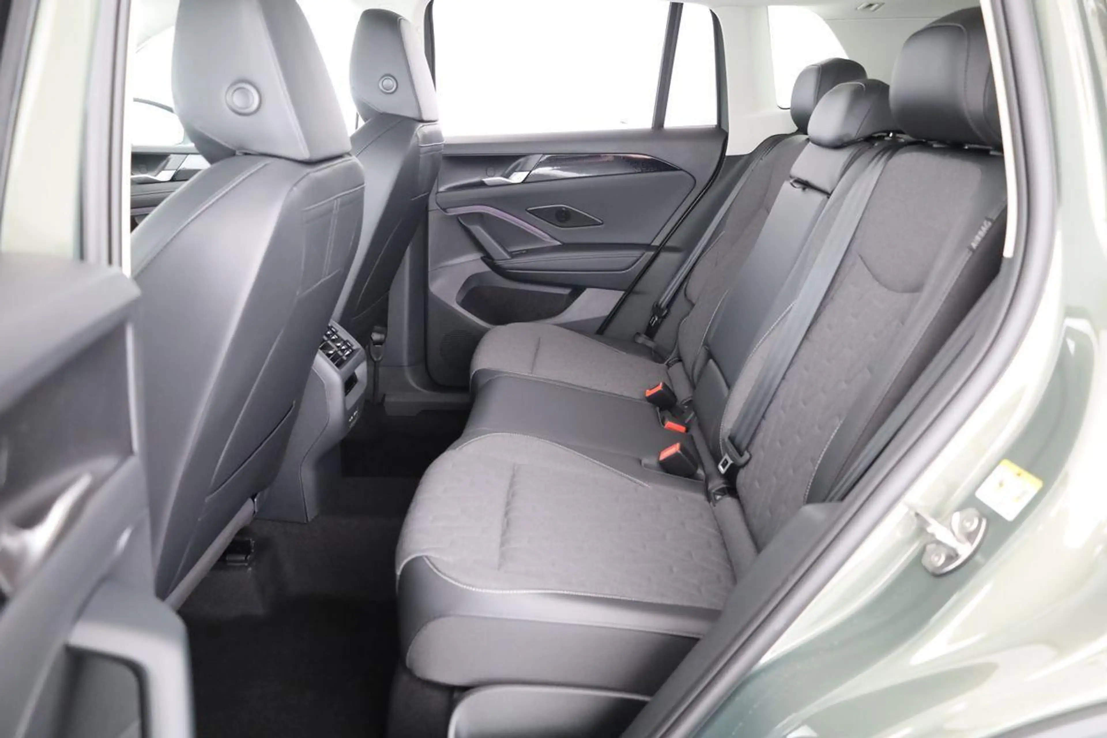 Volkswagen Tiguan 1.5 TSI eHybrid 150 kW Life DSG Life, AHK, Navi... — photo 10