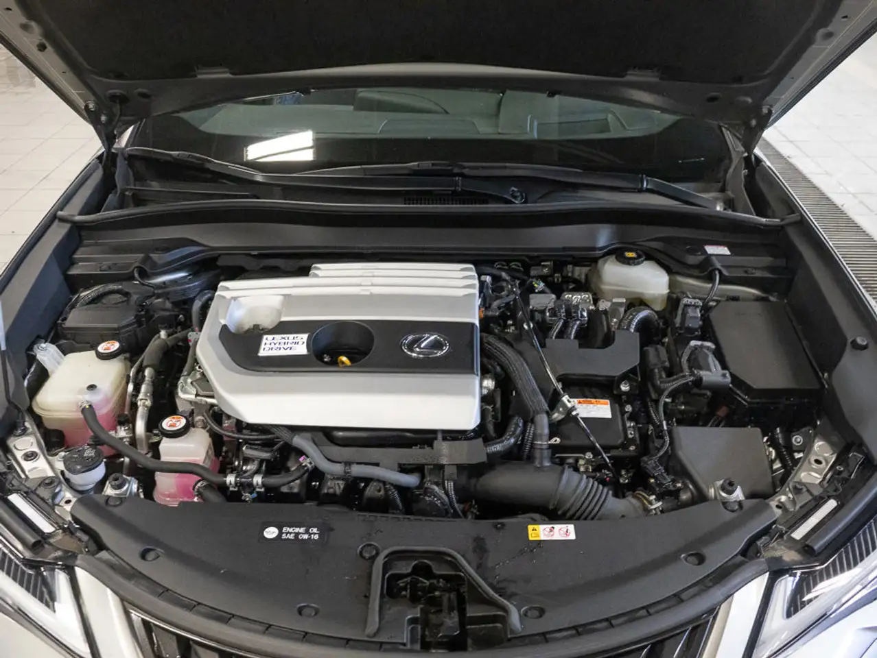 Lexus UX снимка Lexus UX