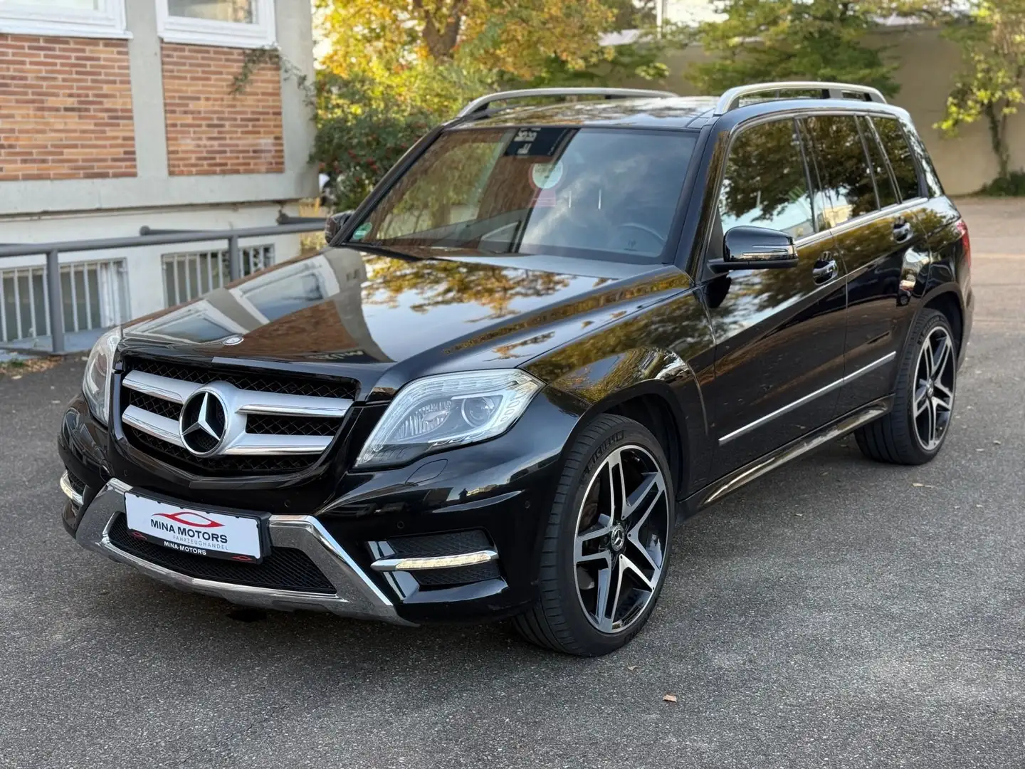 Mercedes-Benz GLK 350 AMGI BlueEfficiency 4Matic Noir - 1