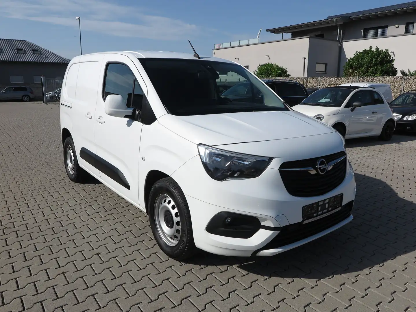Opel Combo Edition Automatik Standheizung Extras Weiß - 2