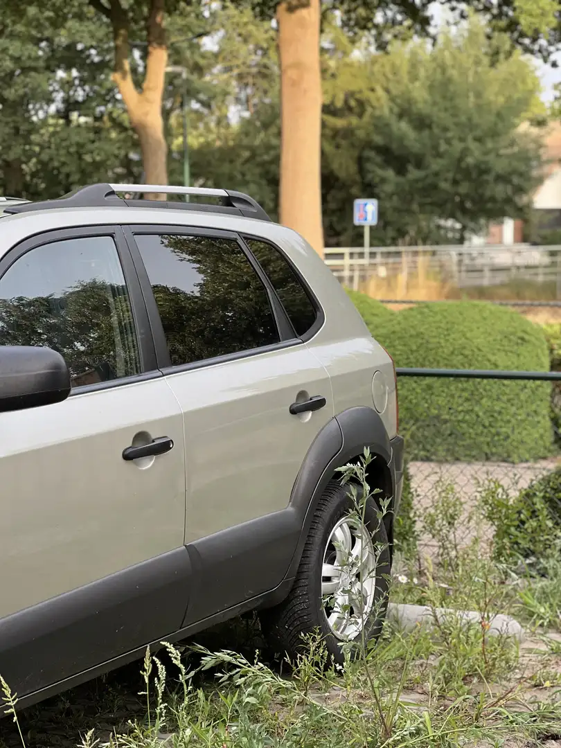 Hyundai TUCSON 2.0 2WD Champion - 2