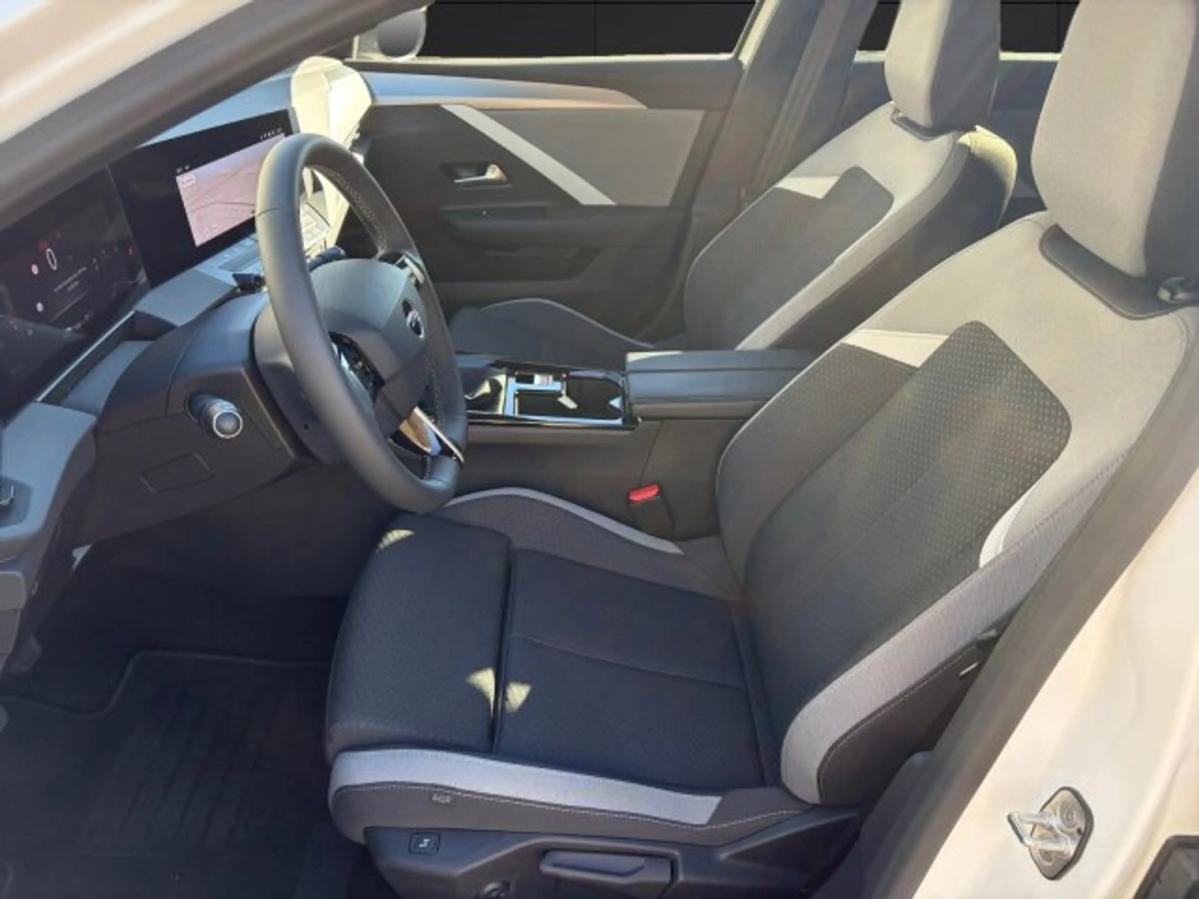 Opel Astra L ST 1.2 Turbo Edition Klimaautomatik Sitzheizung (SIDE) — photo 8