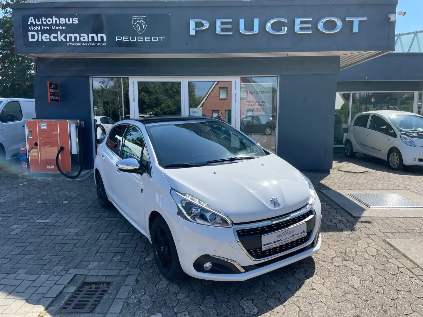 Peugeot 208 PureTech 110 Stop & Start Tech Edition Weiß - 1