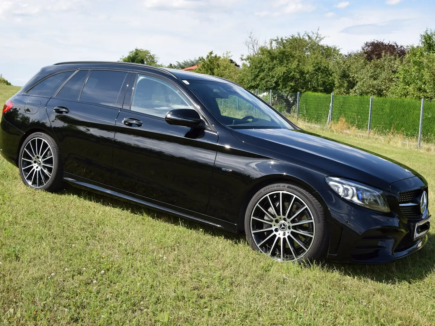 Mercedes-Benz C 300 C 300 de PHEV T Aut. / AMG / 19" / Burmester Schwarz - 1