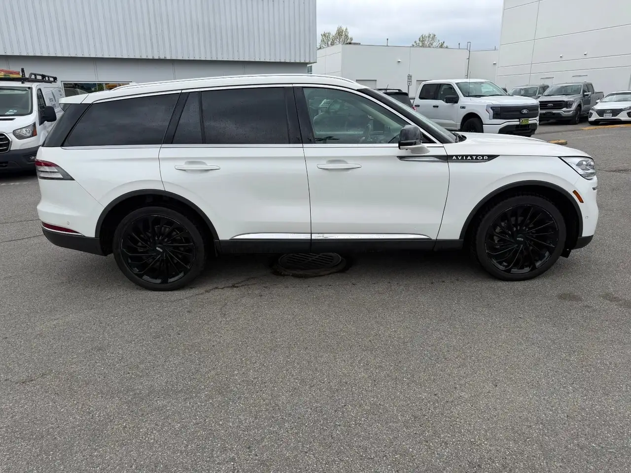 Lincoln Aviator снимка Lincoln Aviator