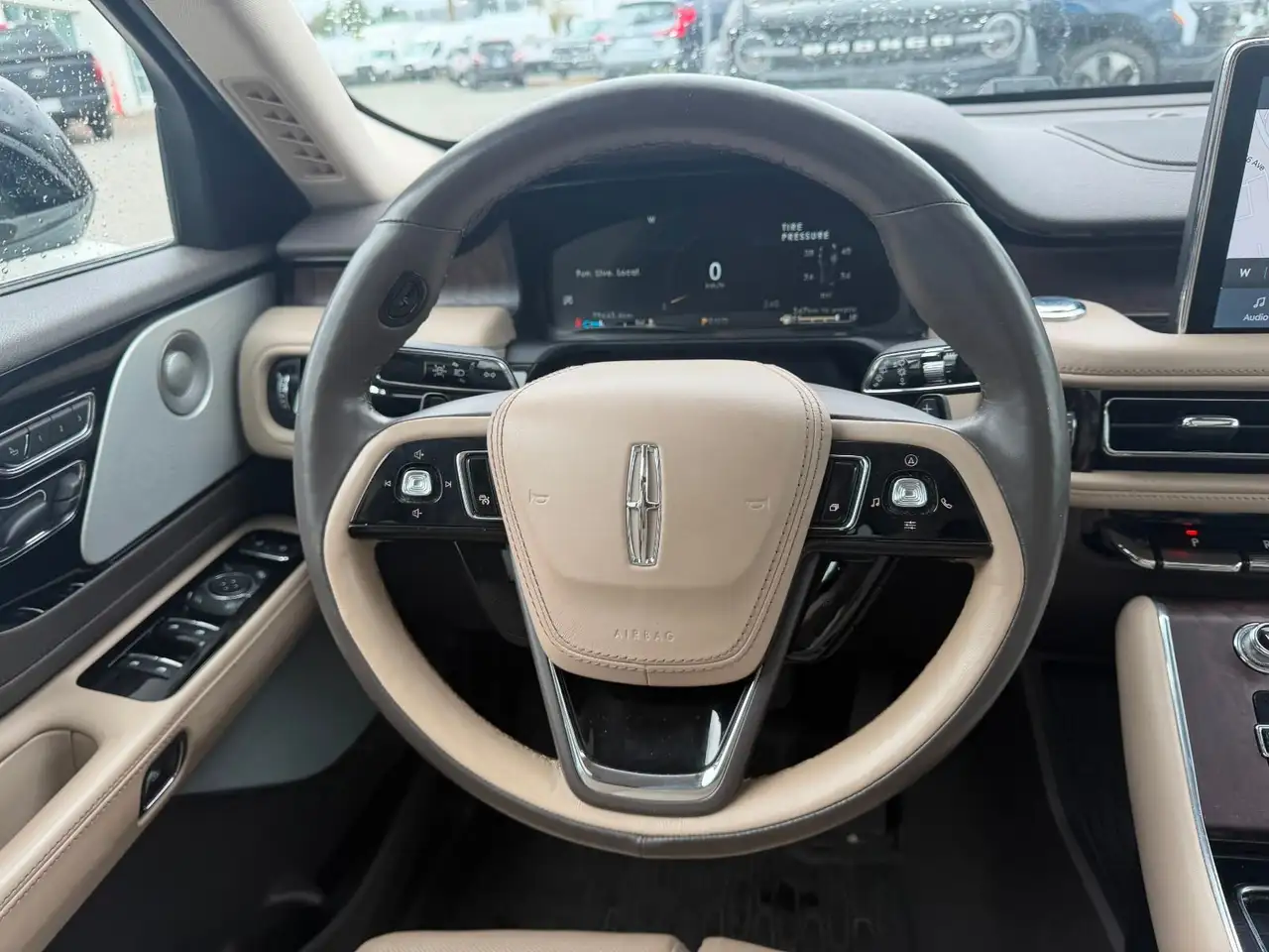 Lincoln Aviator снимка Lincoln Aviator