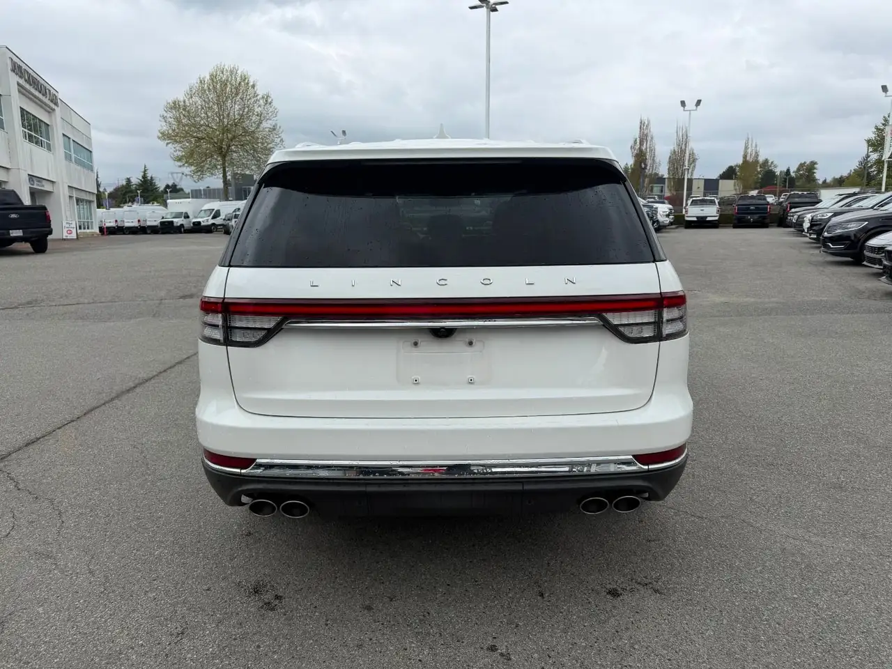 Lincoln Aviator снимка Lincoln Aviator