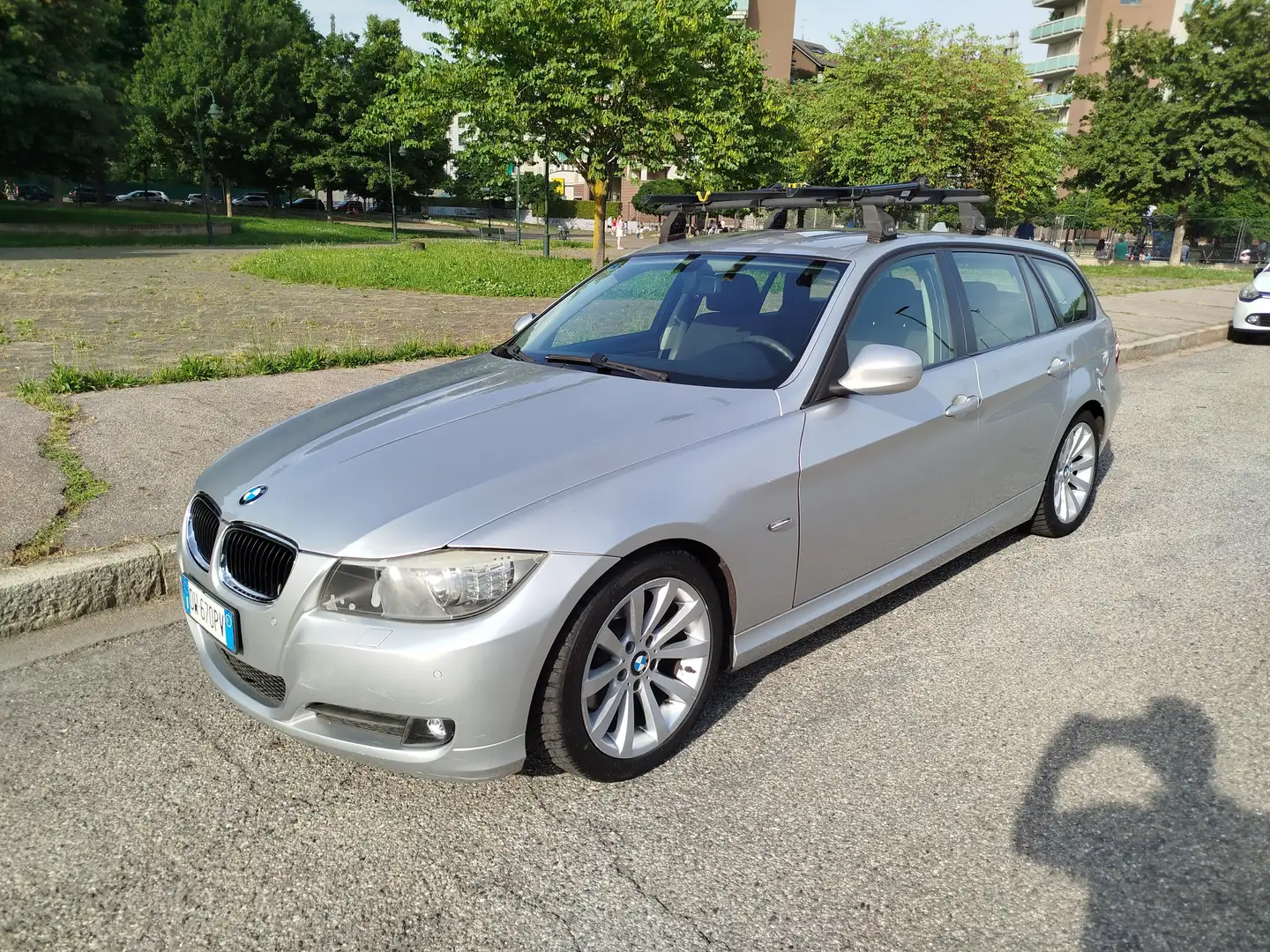 BMW 320 320d Touring Eletta FL Argento - 1