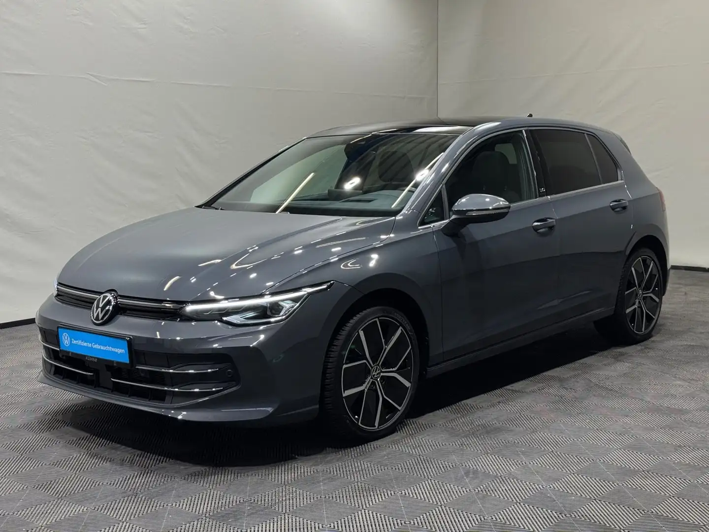 Volkswagen Golf Style 1.5 eTSI DSG | LED+ NAVI PANO AHK DCC Grau - 2