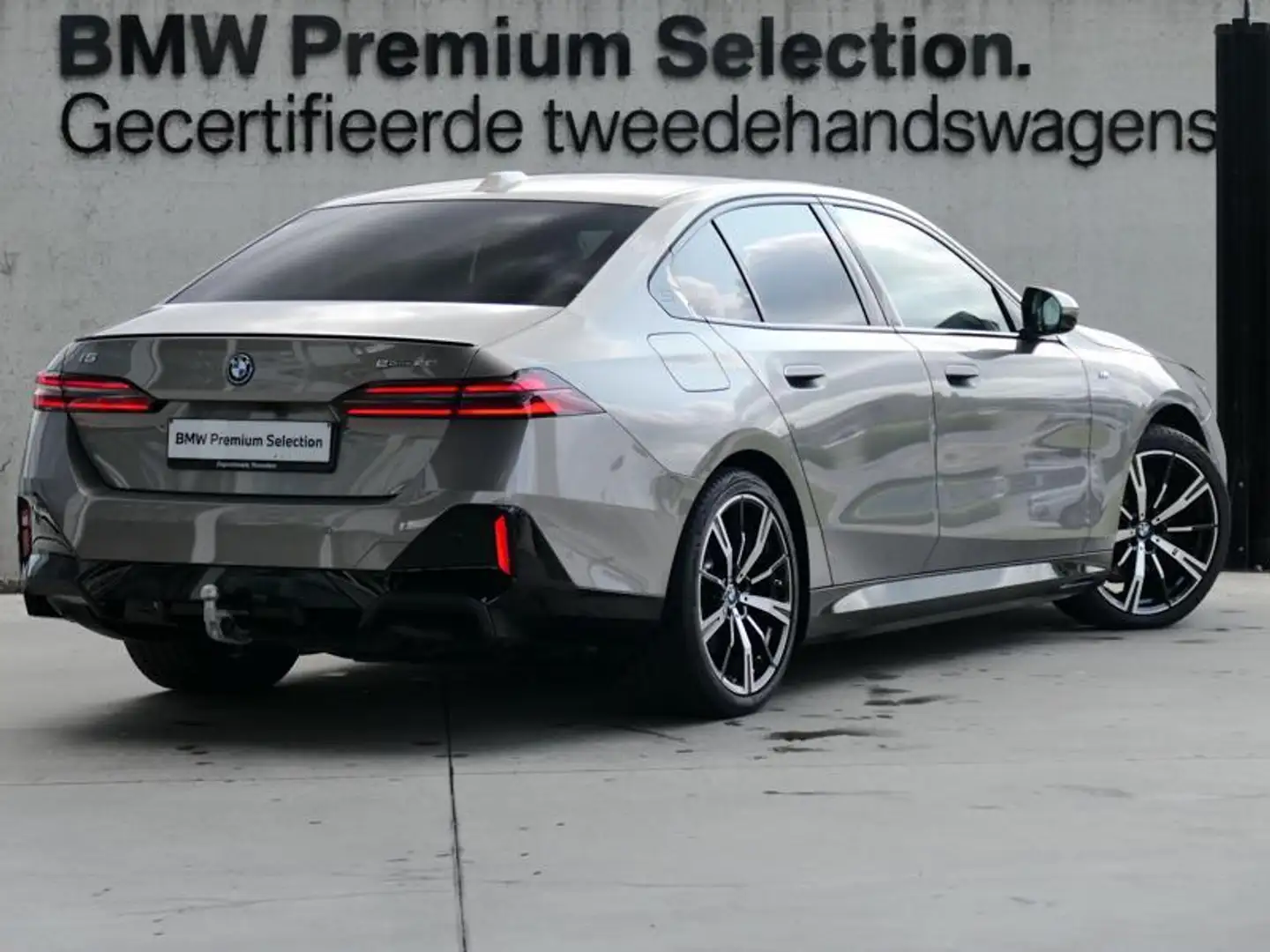BMW i5 eDrive40 Berline M Sport PRO | Grijs - 2