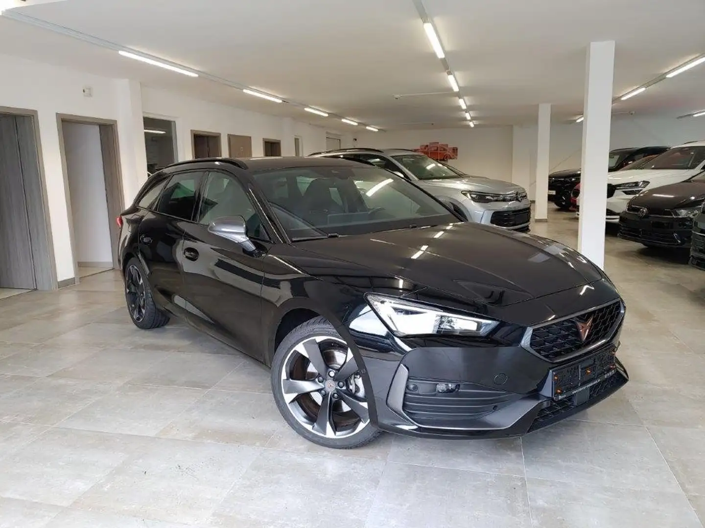 CUPRA Leon SP 1.4 E-Hybrid DSG Navi/DCC/ACC/Kam/LED/18" Schwarz - 2