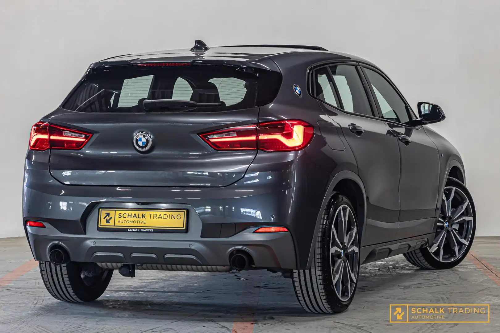 BMW X2 SDrive20i|NAP|M-sport|Pano|Trek|Cam|HUD|Dealer ond Grey - 2