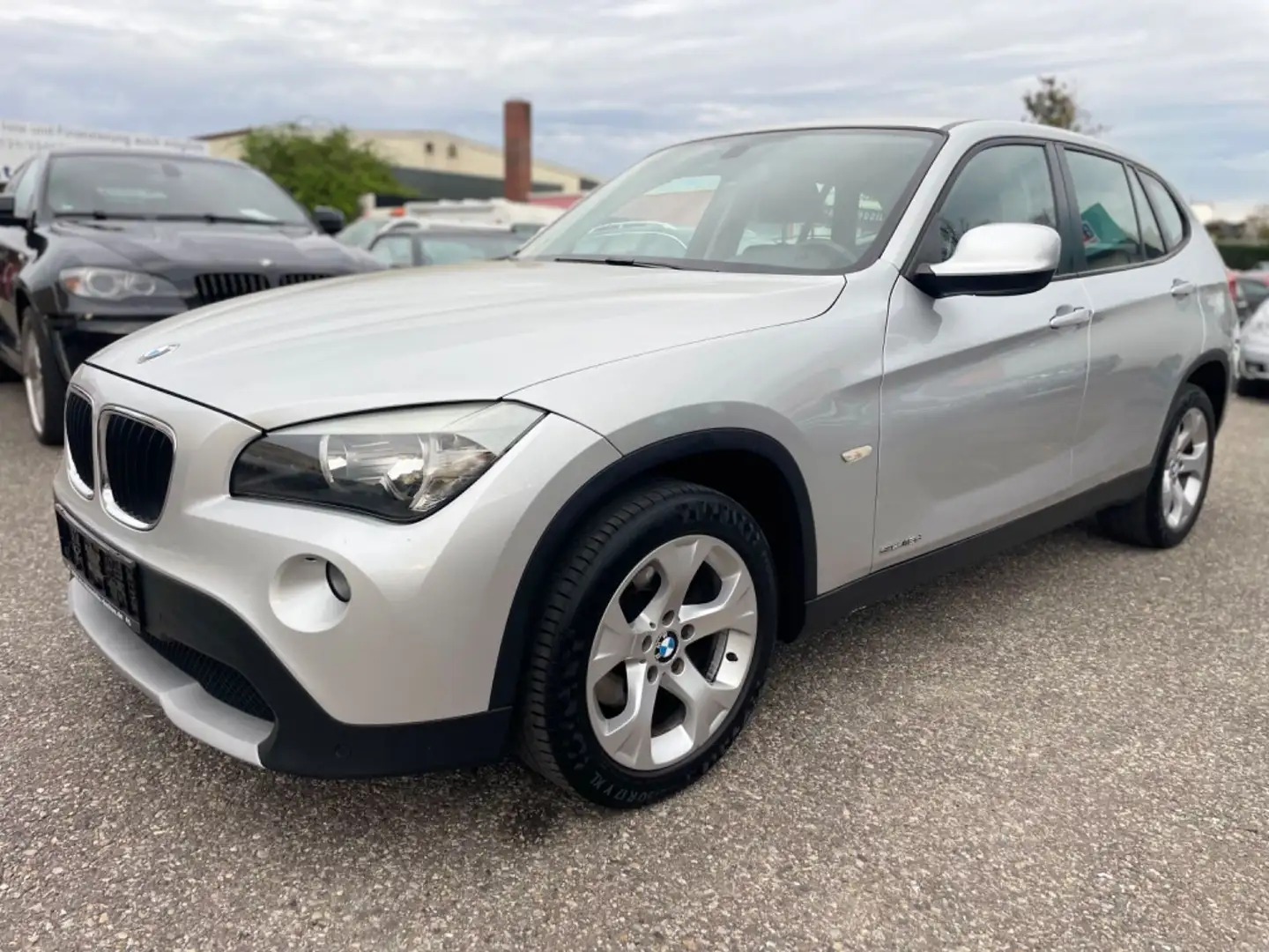 BMW X1 sDrive18d EU5 / Tüv 4.27 /Diesel Argent - 1