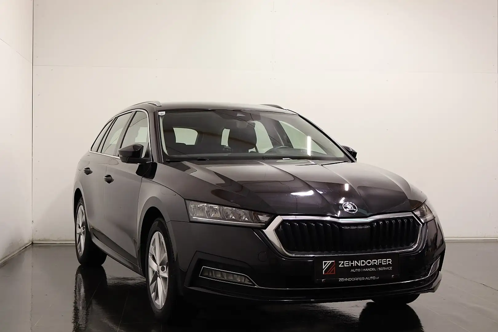 Skoda Octavia Combi 2,0 TDI Premium DSG / VIRTUAL COCKPIT / L... Schwarz - 1