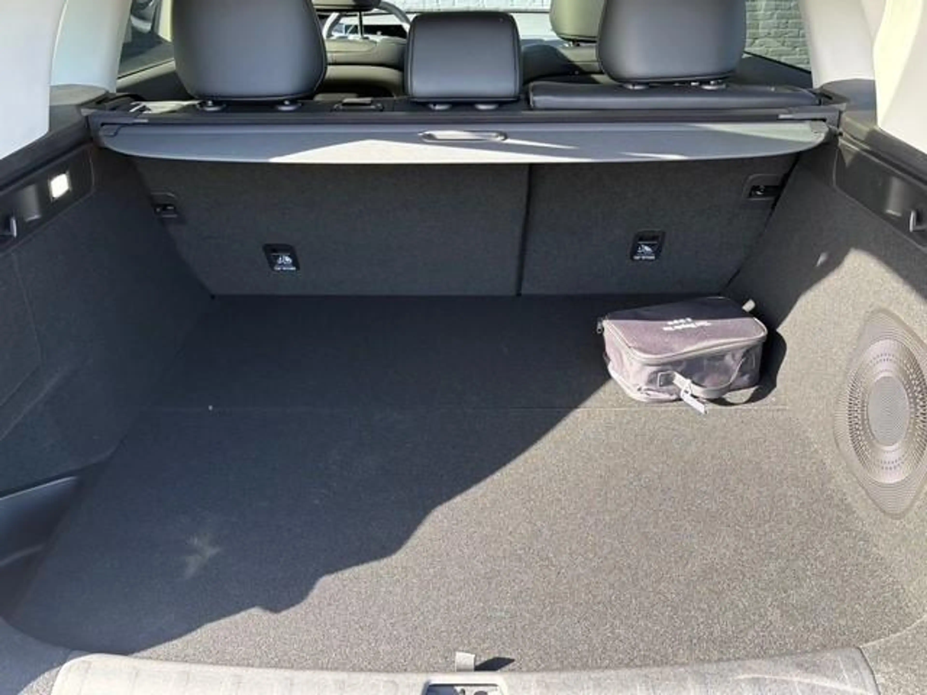 Leapmotor C10 REEV 28,4 kWh 215pk Design | 950 Km WLTP | | Adapt — photo 6