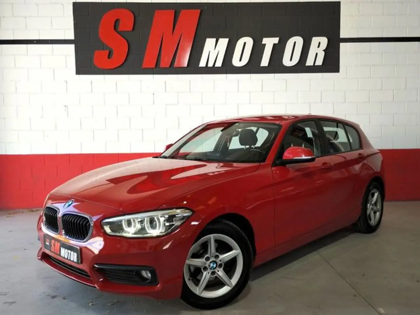 BMW 116 116d Rojo - 1