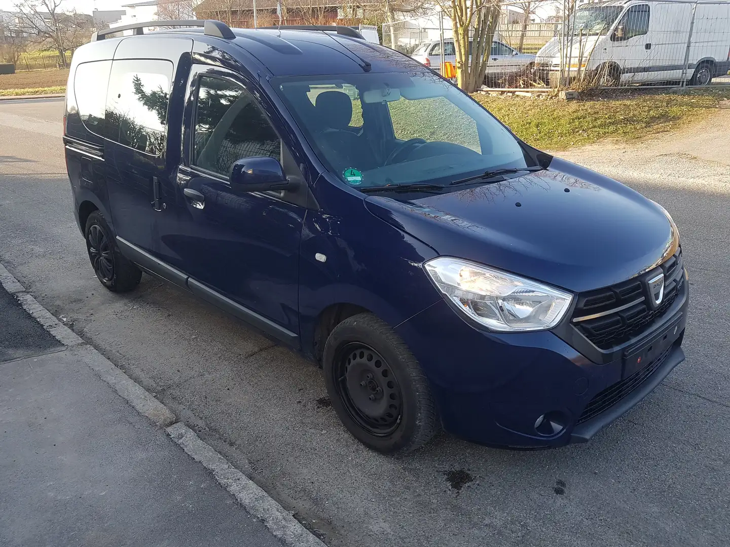 Dacia Dokker TCe 115 Laureate Azul - 2